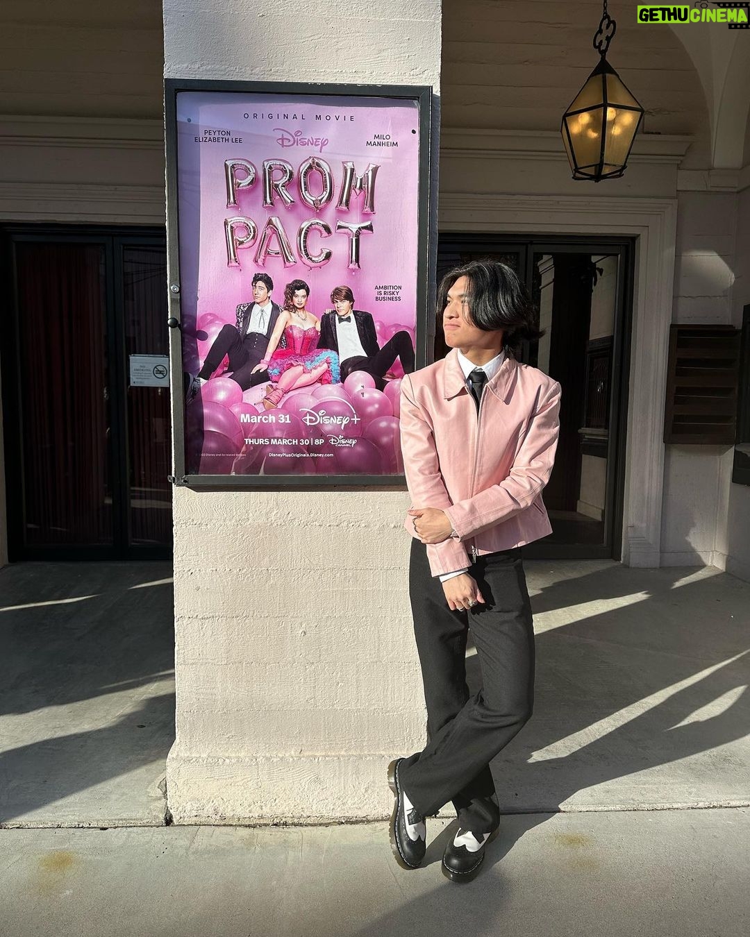 Gabe De Guzman Instagram - marchin along to april. πΆββοΈ