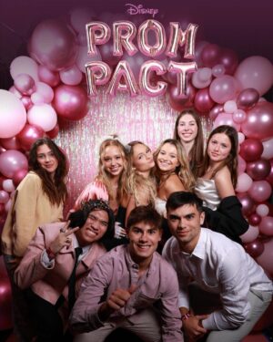 Gabe De Guzman Instagram - took a trip back to prom last night. 💕

huge shoutout to the fam over at @disneyplus @disneychannel for the invite to the best night at the premiere of #PROMPACT 💫 #DisneyChannel