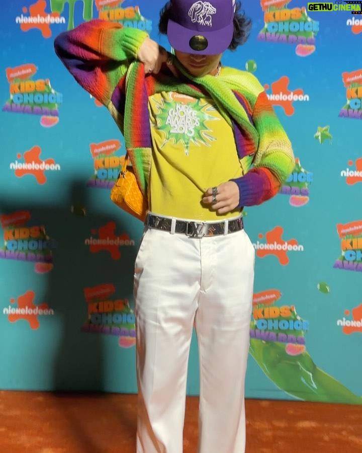 Gabe De Guzman - 7K Likes - KIDS CHOICE AWARDS 2023.
————————————————
that lil twelve year old would have never expected an opportunity like this to happen. hittin the KCA stage was truly my favorite job growing up as a child. it was my first ever awards show i performed in growing up.
here i am 10 years later, my first awards show, as a CHOREOGRAPHER for this year’s OPENING NUMBER. this has been such an insane full circle experience come true.
thank you as always @nickandrjofficial
for entrusting me to bring this number to life.
thank you @charlidamelio for making this process so fun and for giving dancers a chance to shine on stage with you.
thank you to my amazing dancer cast for all your hard work and dedication this past week:
@gianinasjourney
@kellysweeney1
@cachemelvin
@toricaro
@kyndallharris
@tahaniariel
@kausha_campbell
@jayyhancock
@sheaden_gabriel
@sageasher
@red418
@_rhyanhill
@jadendbarba
@yoitswagg
and thank you @nickelodeon. it’s an honor to be back in this moment. 💚