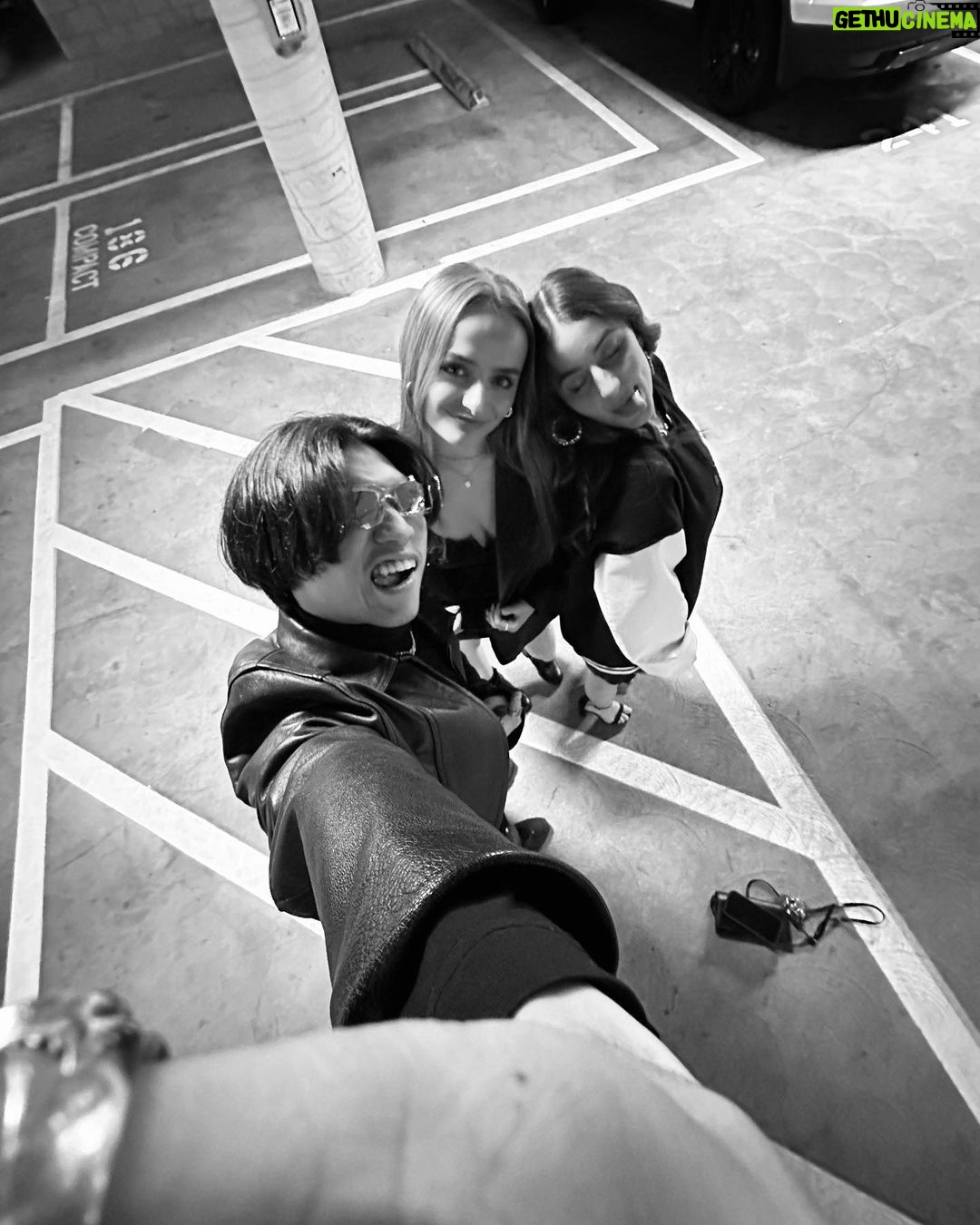 Gabe De Guzman Instagram - just three introverts steppin outside. 🖤
