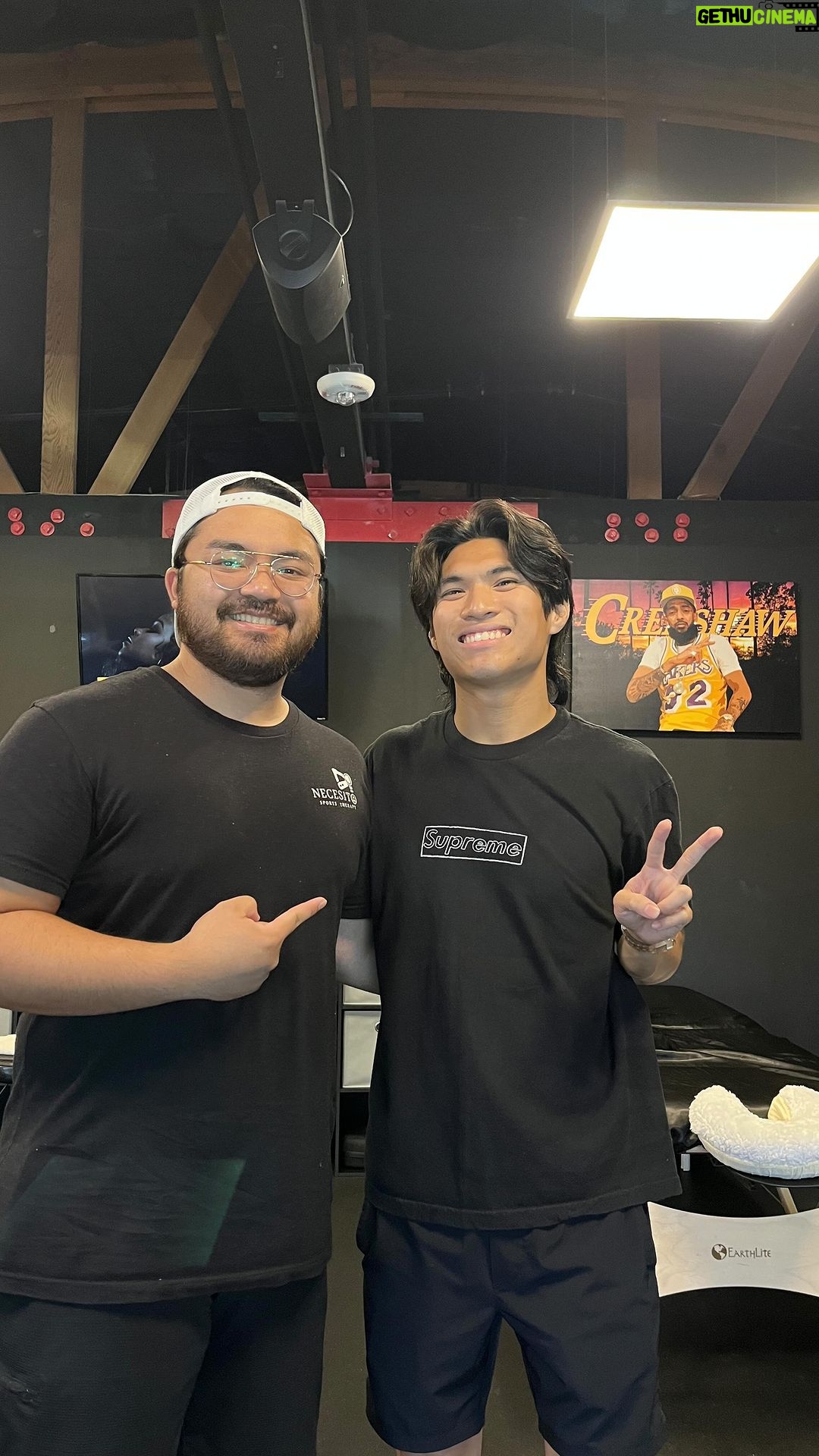 Gabe De Guzman Instagram - @gabedofficial: if you know me, you know that i put my body through the most. i never really get chances to reset my body and now i realize how important it is. thanks Ian and @necesitosportstherapy for gettin me right. šÆ hit them up for a reset you never knew you needed and mention my name/this video for 10% off your session. š Itās not a want, itās a need #massage #dancing #dancer #artist #massagetherapy #therapy #recovery #relief #tension #knots #graston #cupping North Hollywood, California
