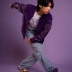 Gabe De Guzman Instagram – my name is Gabe De Guzman and still available for all your student portrayal needs. 😁💜

📸: @monseeworld