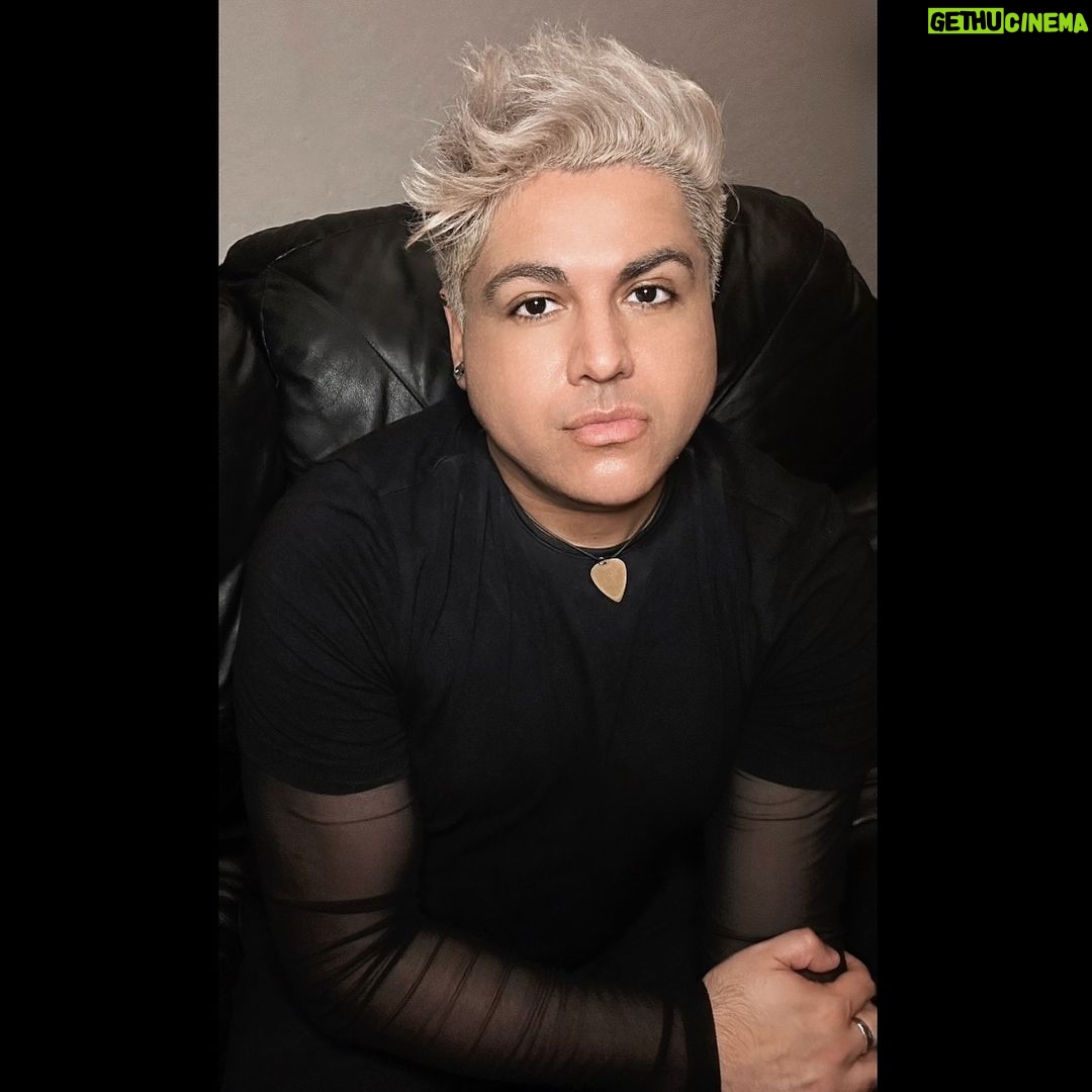 Gabe Lopez Instagram - ๐๐โค๏ธ๐ซ๐ #singer #songwriter #musicproducer #producer #pop #rock #music #artist #emmynominated #lgbtq๐ #lgbtq #lgbtqia #lgbt #gay #insta #fyp #fypใท #fypage #thankful Los Angeles/Hollywood California