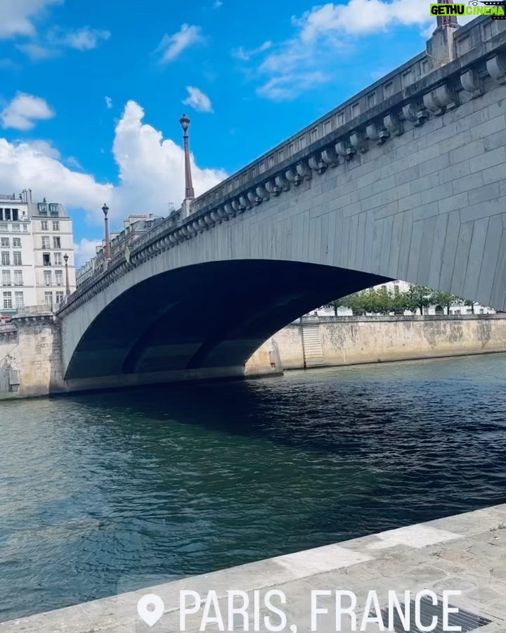 Gabe Lopez Instagram - My happy place. 😀🌟❤️ #paris #seine #eiffel #eiffeltower #toureiffel #lemarais #friends Paris, France