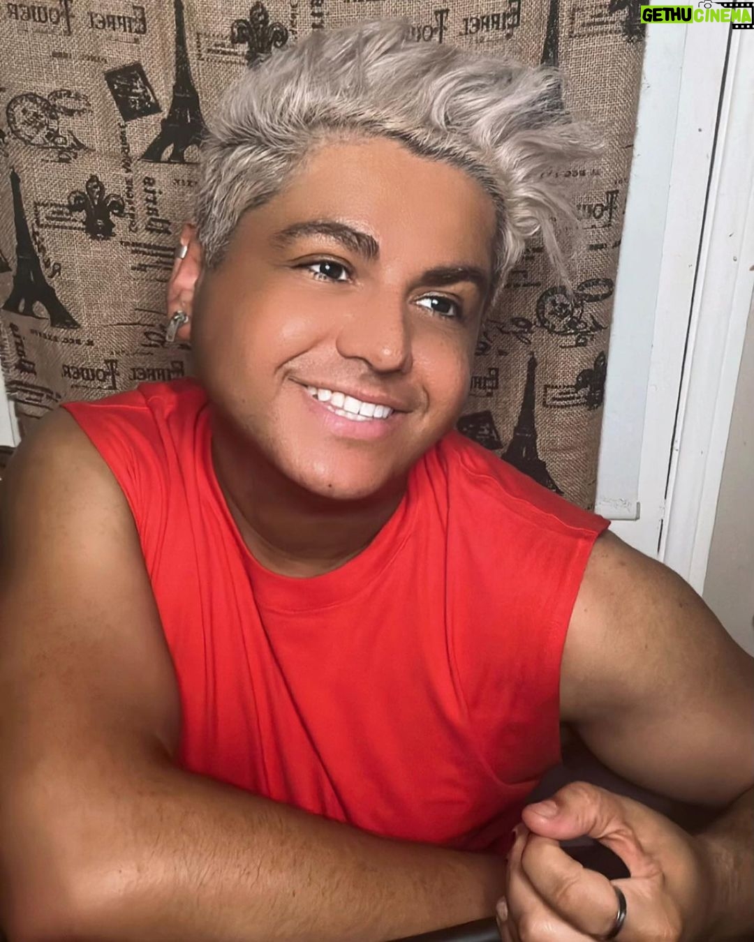 Gabe Lopez Instagram - “Little Red Corvette, Baby, you're much too fast, Little Red Corvette, You need a love that's gonna last.” - Prince #singer #songwriter #musicproducer #producer #pop #rock #music #artist #gabelopez #lgbtq🌈 #lgbtq #lgbt #gay #gayman #california #boy #losangeles #man #weho #westhollywood #emmynominated #emmynominee #thrilled #thankful Los Angeles/Hollywood California
