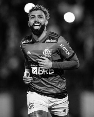 Gabigol Instagram - Alegria de quem ganhou, fez gol, assistência e vai curtir @rep.festival LIL GABI, on 🤪