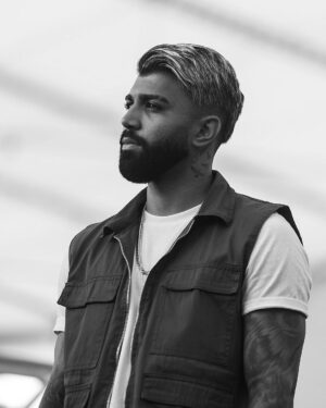 Gabigol Instagram - Dia mais que especial! 
Obrigado, Deus!
Obrigado, família! 
Obrigado, @maracana 
Obrigado, @flamengo ❤️🖤