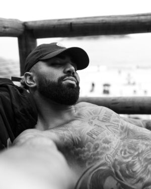 Gabigol Instagram - Negro drama, entre o sucesso e a lama 🖤