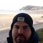 Gabriel Clemens Instagram - Man könnte denken es wäre warm...ABER ist es nicht 😂 Butlin's Minehead