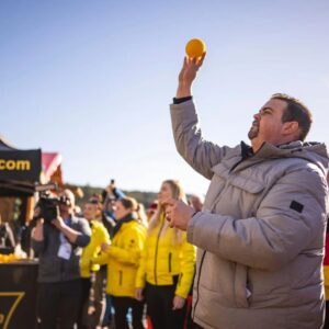 Gabriel Clemens Instagram - Perfekte Technik oder was meint ihr?😂😂😂

#fun #biathlonwm2023 #sun #oberhof #Spaß