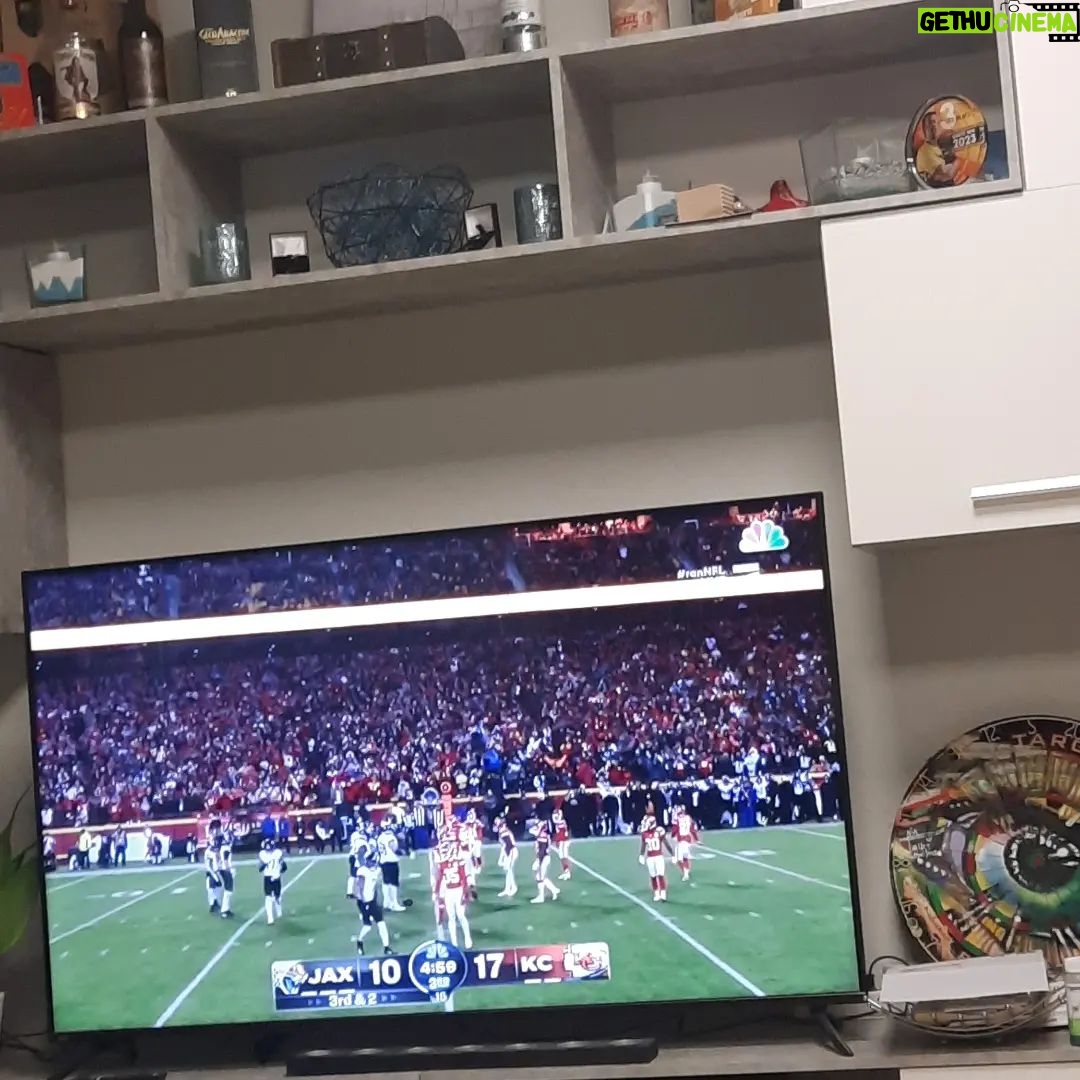 Gabriel Clemens - 16.8K Likes - Das wird wieder eine lange Nacht😎
#rannfl #kansascitychiefs #jacksonvillejaguars