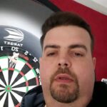 Gabriel Clemens Instagram - Viele Fragen immer wie lange hält ein Board bei dir bzw wieviele brauchst du im Jahr...Dieses hängt jetzt so etwas über 2 Wochen...wenn die Tour wieder in vollem Gange ist und ich mehr unterwegs bin hält es natürlich länger da ich weniger Tage zuhause bin 🎯😎 Ich würde sagen im Schnitt brauche ich 12 Boards im Jahr🤟