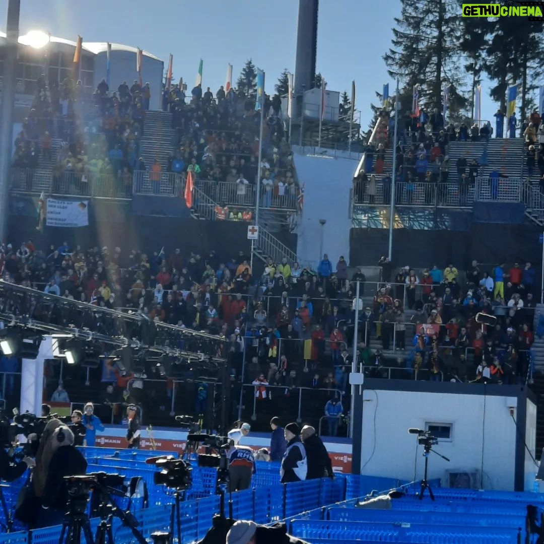 Gabriel Clemens - 7.3K Likes - Danke für die Einladung @interwetten
Biathlon WM in Oberhof
Eine geile Veranstaltung 😍