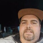 Gabriel Clemens Instagram - @gabriel.clemens180 und @martinschindler180 sind zusammen auf dem Weg zu den Cazoo Masters 2024, die ihr LIVE und kostenlos auf dem @dazn_de-Kanal bei @plutotvde gucken könnt. 👀 Die Jungs haben Großes vor 🔥- aber wer ist euer Favorit? 🎯🤔🎯 #plutotv #gaga #gabrielclemens #martinschindler #darts #dazn #dartzn