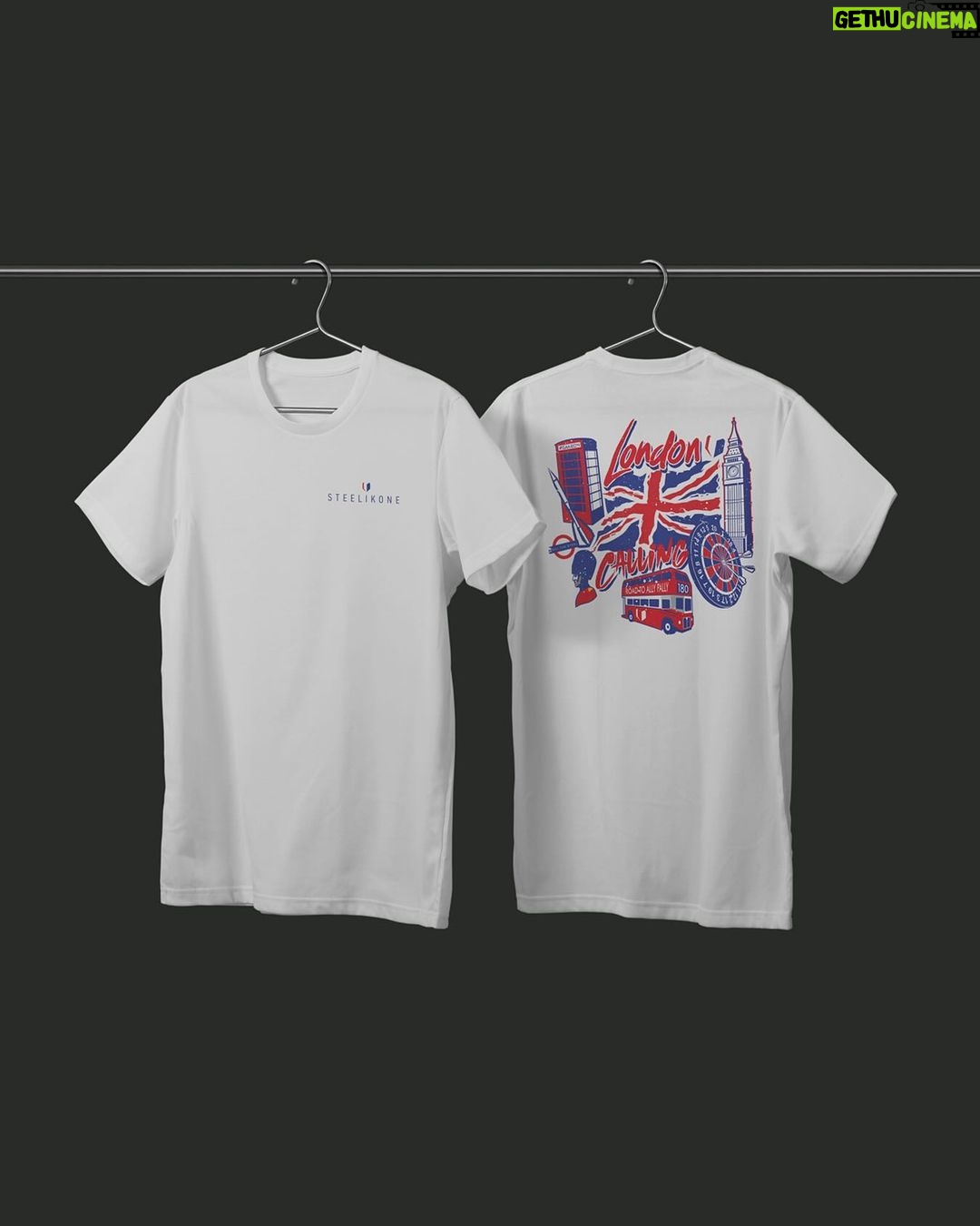 Gabriel Clemens Instagram - Here it is – London Calling Edition II 😍 Unser beliebtes London Calling-Design hat ein Upgrade bekommen und wir präsentieren voller Stolz unseren neuesten Wurf zur anstehenden WM! 🎯 Unserer Meinung nach ein echter Volltreffer. Was sagt ihr? Schreibt es uns in die Kommentare! 😉 👉🏼 Das Shirt findet ihr unter 🔗 www.steelikone.com und über den Link in der Bio! 🤝🏻 #steelikone #steelisch #dart #darts #dartshirts #dartsshirts #dartsshirt #feelthesteel #youneverscorealone #insteelwetrust #dartsonly #fashionstyle #fashion #label #brand #marke #streetwear #onlineshop #lovethedarts #dartskenntkeinhandicap #sportkenntkeinegrenzen #onehundertandeighty #boostyourstyle #501countitdown #dartloversaroundtheworld #dartswm #londoncalling