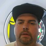 Gabriel Clemens Instagram - #Werbung Morgen beginnen die German Darts Championchip in Hildesheim...Es geht um die letzten Plätze für Die European Championchip in Dortmund. Ihr könnt es kostenlos und live mitverfolgen...ladet Euch einfach die @plutotvde App herunter und geht auf den Dazn Darts Kanal!!! Link ist in der Story Oder hier👉 https://smart.link/o8vgwzgws2ktu