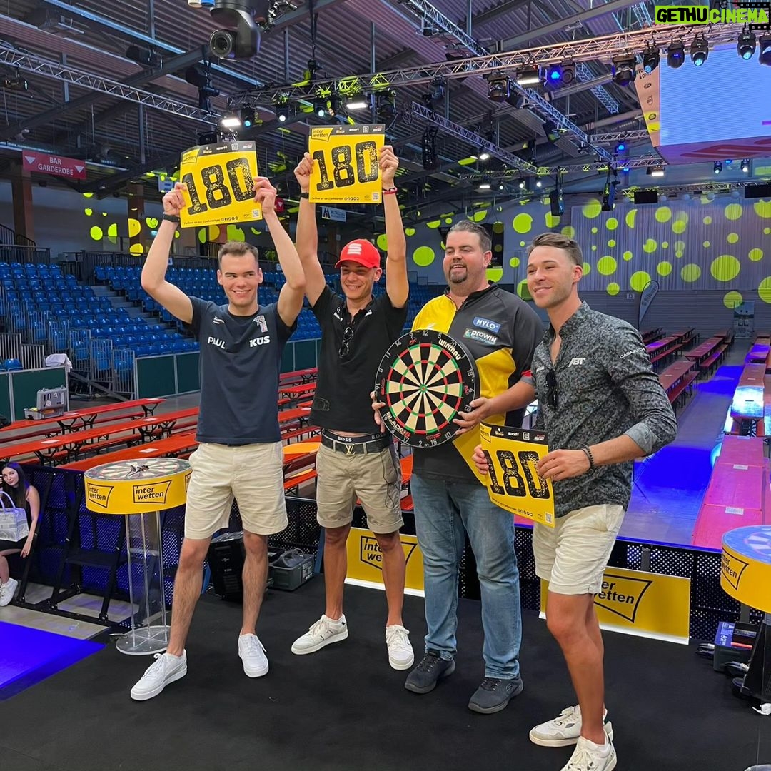 Gabriel Clemens Instagram - @sheldonvanderlinde @laurin_heinrich @kelvinvanderlinde @hylo.sports Darts meets DTM