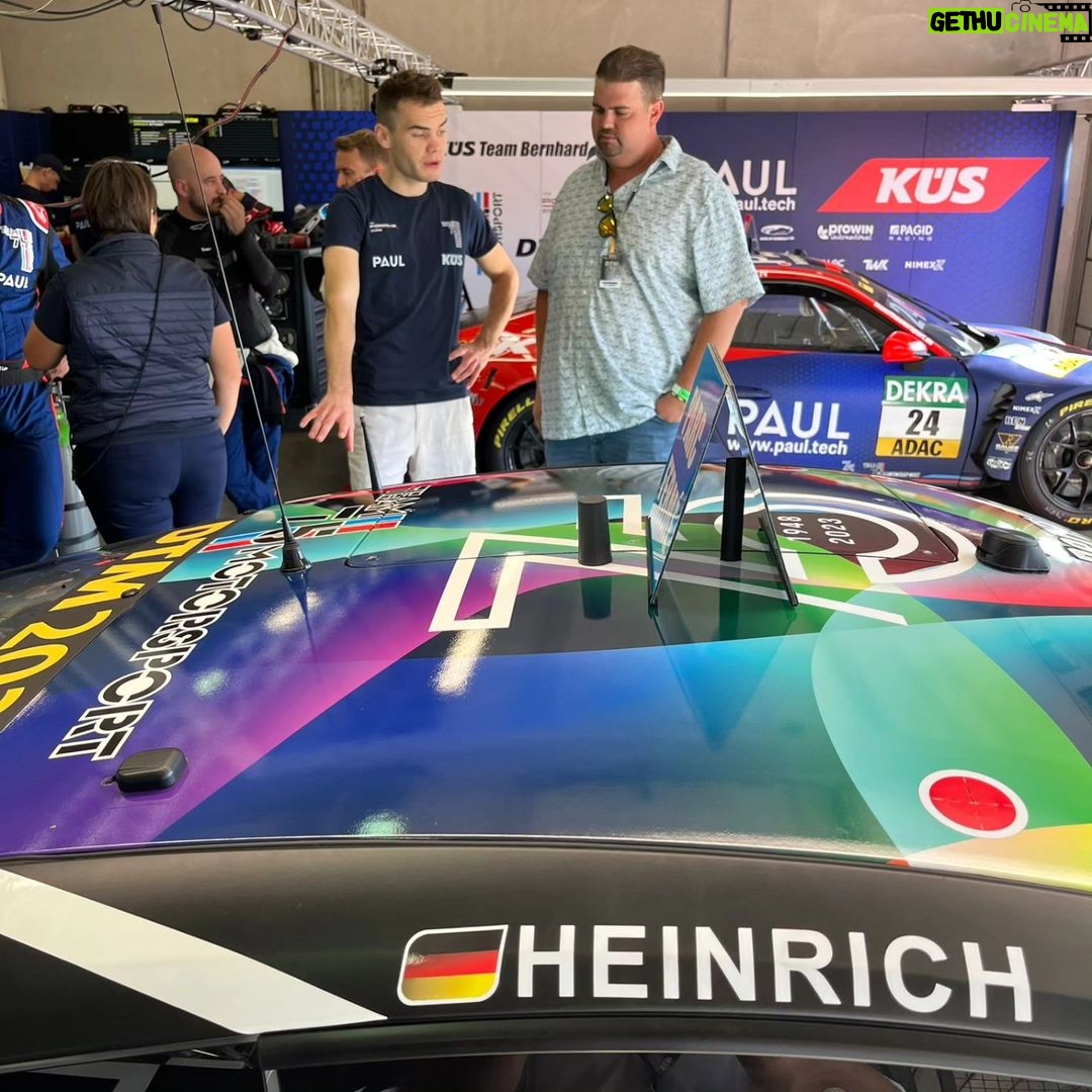 Gabriel Clemens Instagram - Danke @team_75_bernhard @adac_motorsport @dtm.official @pdceurope Für den mega coolen Tag😎