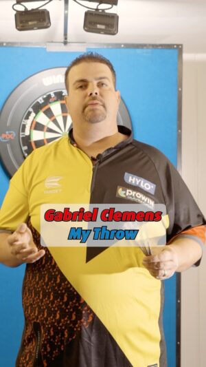 Gabriel Clemens Instagram - 🤌🏽 The German Giants special throw 🇩🇪🎯 #pdc #pdcdarts #darts #throw #gaga