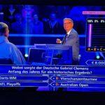 Gabriel Clemens Instagram - Ganz klar Antwort B oder?🤣🤣🤣