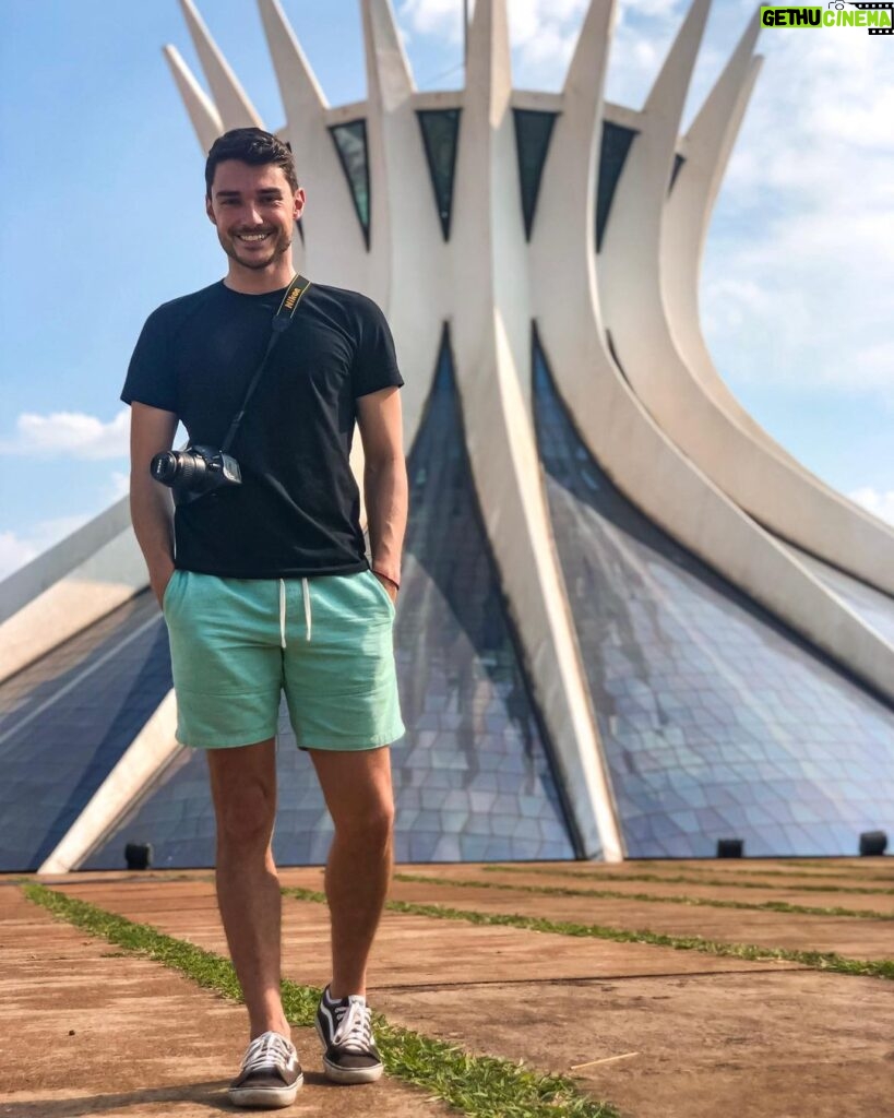 Gabriel Luiz Instagram - Monumentamos Brasília, Brazil