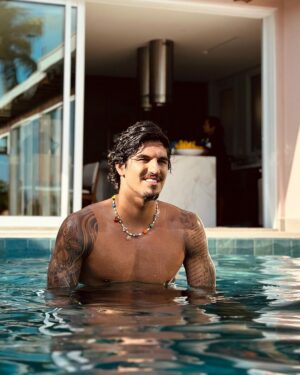 Gabriel Medina Instagram - home sweet home 🏠
