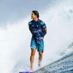 Gabriel Medina Instagram - Dei tudo de mim, nao foi dessa vez! Mas agradeço a Deus por mais uma oportunidade de surfar minha onda preferida. Obrigado a todos pela torcida e carinho de sempre. Voltaremos mais fortes 🇧🇷🤝 prometo. Teahupo'o