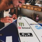 Gabriel Medina Instagram - Feliz demais em fazer parte da familia @blazebrasil 🎰🎲🚀🔥 ps: Jogue com responsabilidade