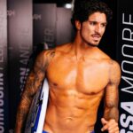 Gabriel Medina Instagram - Minha única preocupação é com o mar. A barba ta sempre em dia porque eu tenho a @espacolaser para cuidar de mim 👊🏼
