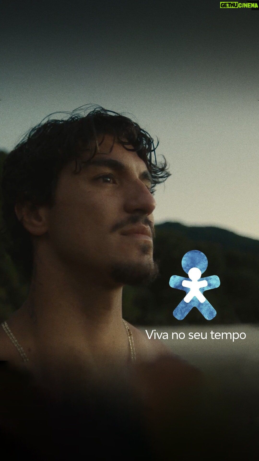 Gabriel Medina Instagram - Para o Gabriel Medina, viver no seu tempo é encontrar o equilíbrio. Em um tempo cada vez mais digital a Vivo te convida a valorizar as conexões reais e a viver o esporte como manifesto pelo bem-estar das pessoas e pelo futuro do planeta. Viva no seu tempo.