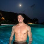 Gabriel Medina Instagram - 🌜 🌝 🌑🤞🏼🪐💫🌞☄️🌎 Playa El Sunzal