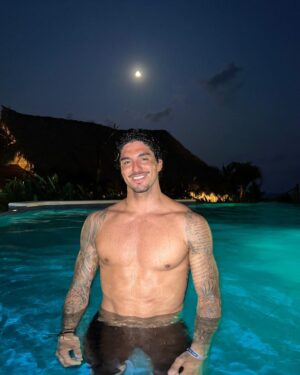 Gabriel Medina Instagram - 🌜 🌝 🌑🤞🏼🪐💫🌞☄️🌎