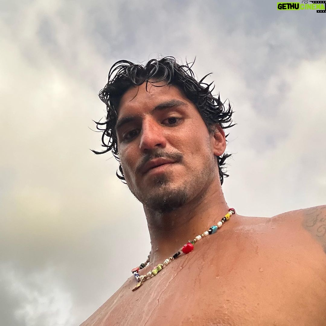 Gabriel Medina Instagram - Cachoeira/ hiking with the boyz Los Angeles, California