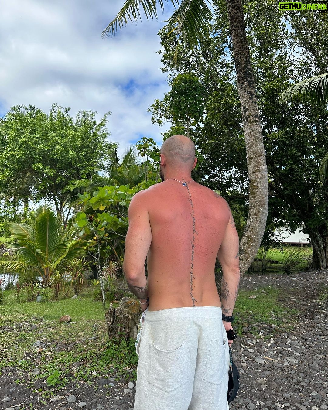 Gabriel Medina Instagram - Days like this... Teahupo'o