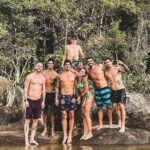Gabriel Medina Instagram - "Por isso eu canto, por isso nois canta... oque resta é sonhar " ❤️🙏🏻 obrigado senhor Ilhabela Litoral Norte - SP - Brasil