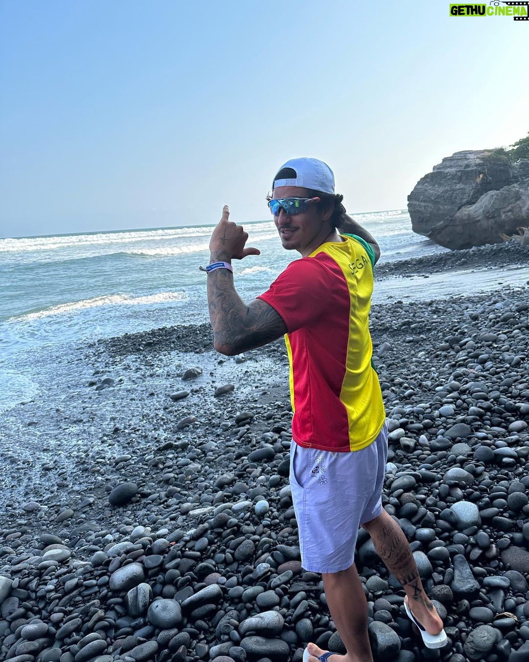 Gabriel Medina Instagram - Dump! - United and avante caraio