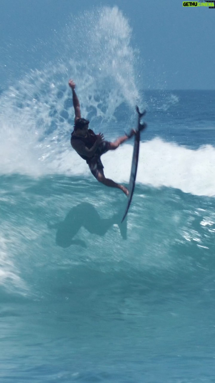 Gabriel Medina Instagram - Morning morning morning 🎥 @lucasbalbino_ Maresias, Sao Paulo, Brazil