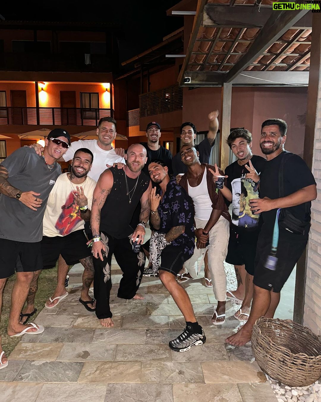 Gabriel Medina Instagram - and let the year begin... 🏄🏻♂️🏄🏻♂️🏄🏻♂️