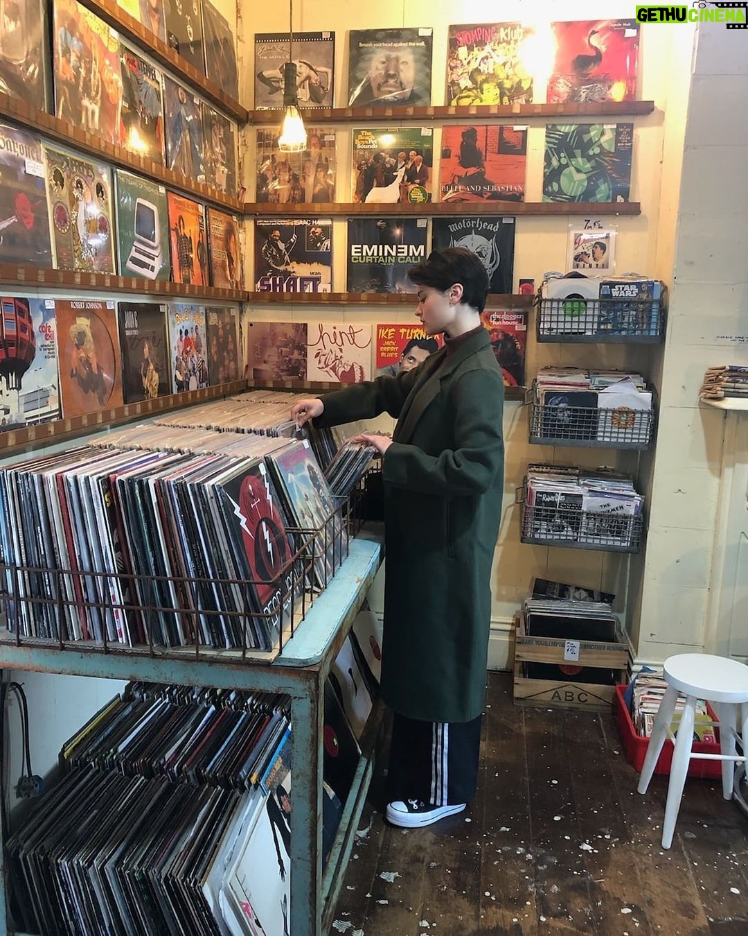 Gabrielle Echols - 3.9K Likes - Dani California has been playing in my head non-stop.
#ponsonby
#nz
#vinyls
#thriftshops
#searchanddestroy
#nofilter