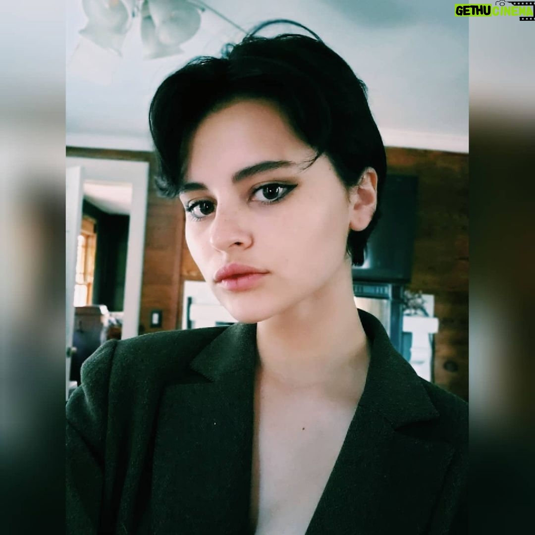 Gabrielle Echols - 4.7K Likes - I think I found my favorite color :b
.
.
.
.
.
.
.
#green #greeneyes #blazerstyle