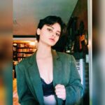 Gabrielle Echols Instagram - I think I found my favorite color :b . . . . . . . #green #greeneyes #blazerstyle