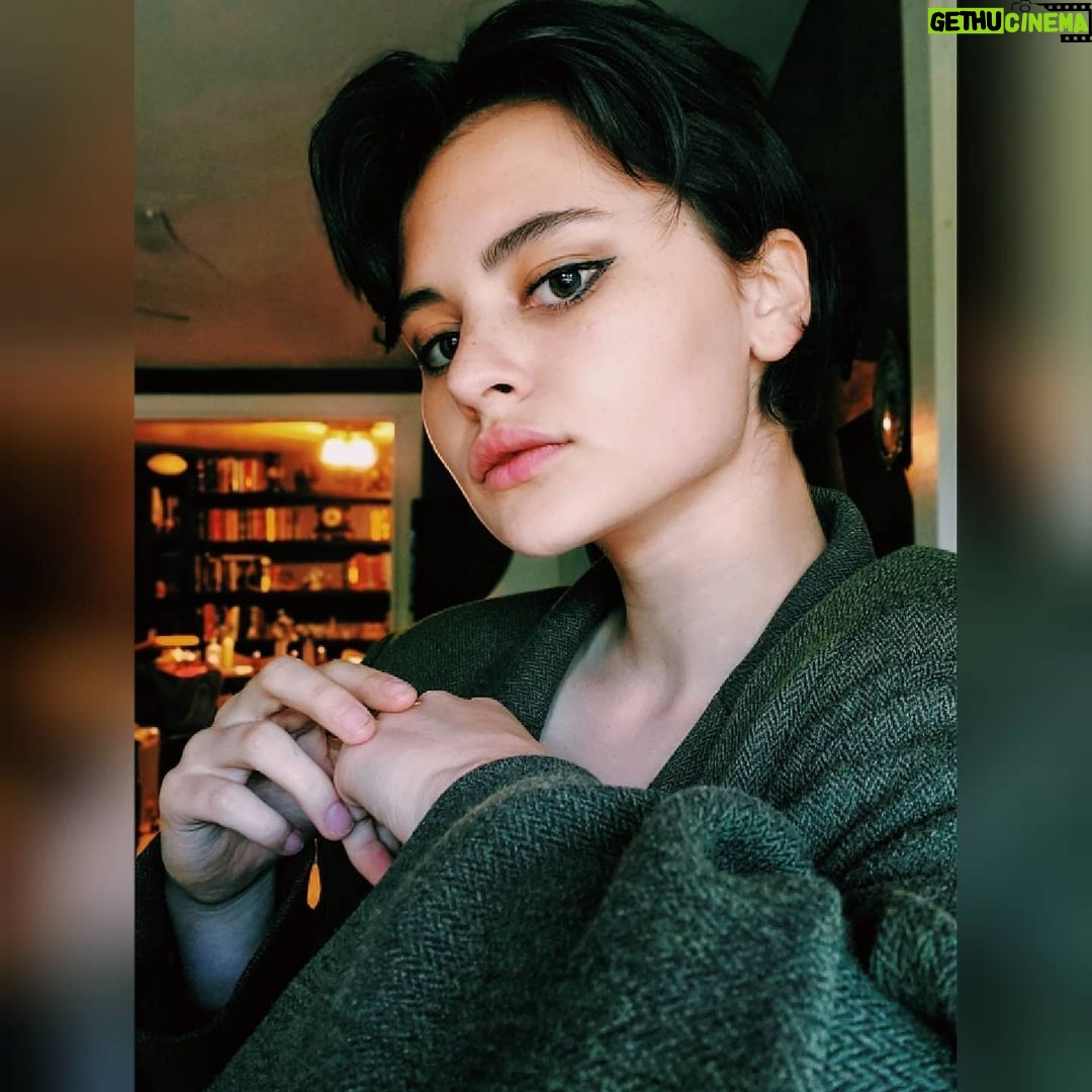 Gabrielle Echols - 4.7K Likes - I think I found my favorite color :b
.
.
.
.
.
.
.
#green #greeneyes #blazerstyle