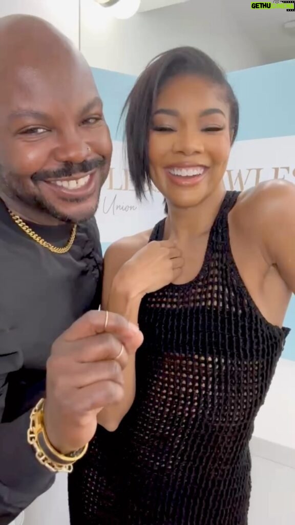 Gabrielle Union Instagram - The @essence of being @flawlessbygu 😏 Shop LIVE with US today on Shop Essence Live NOW! See 🔗 in stories 💋