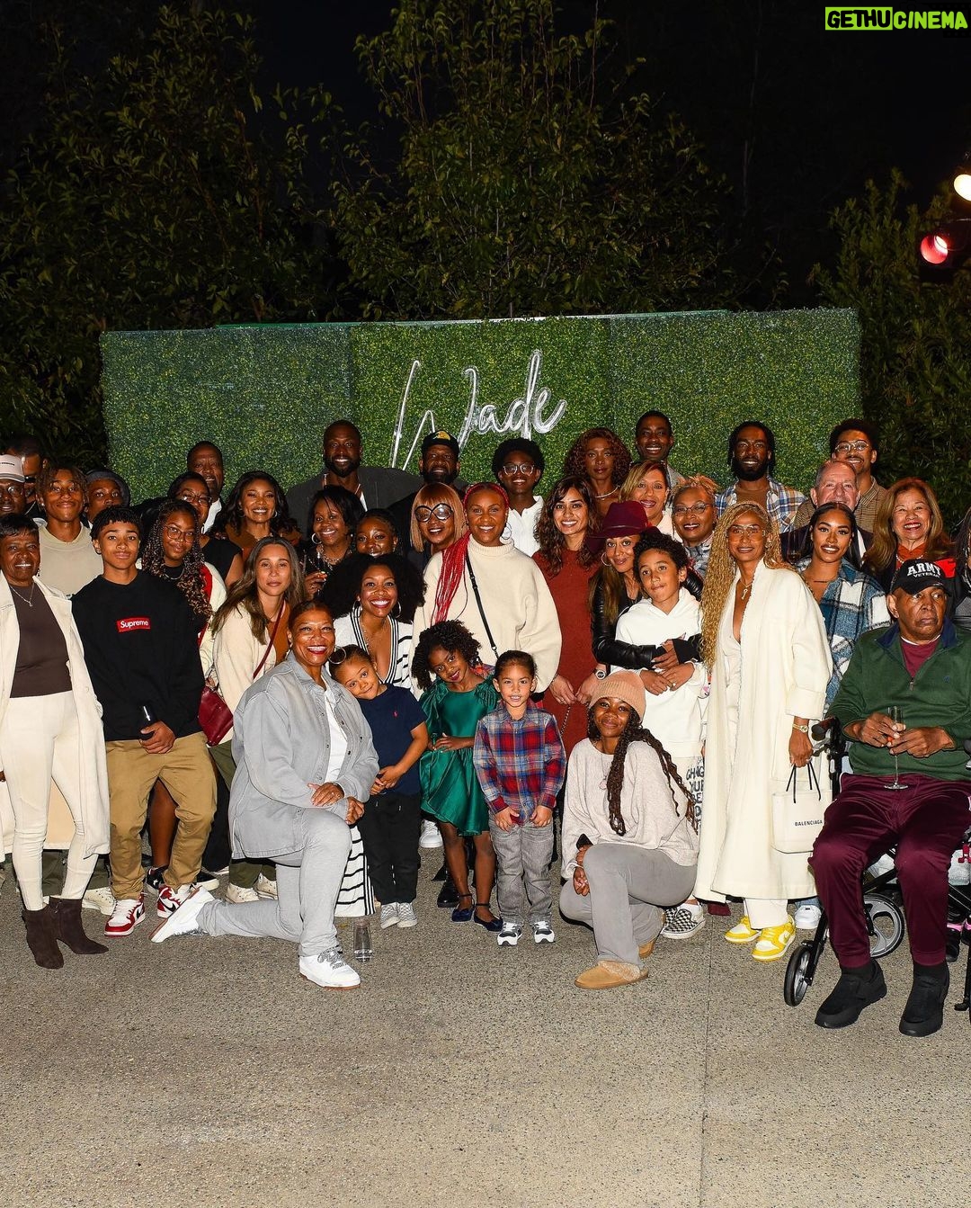 Gabrielle Union Instagram - Thankful for the ones we hold close 💜