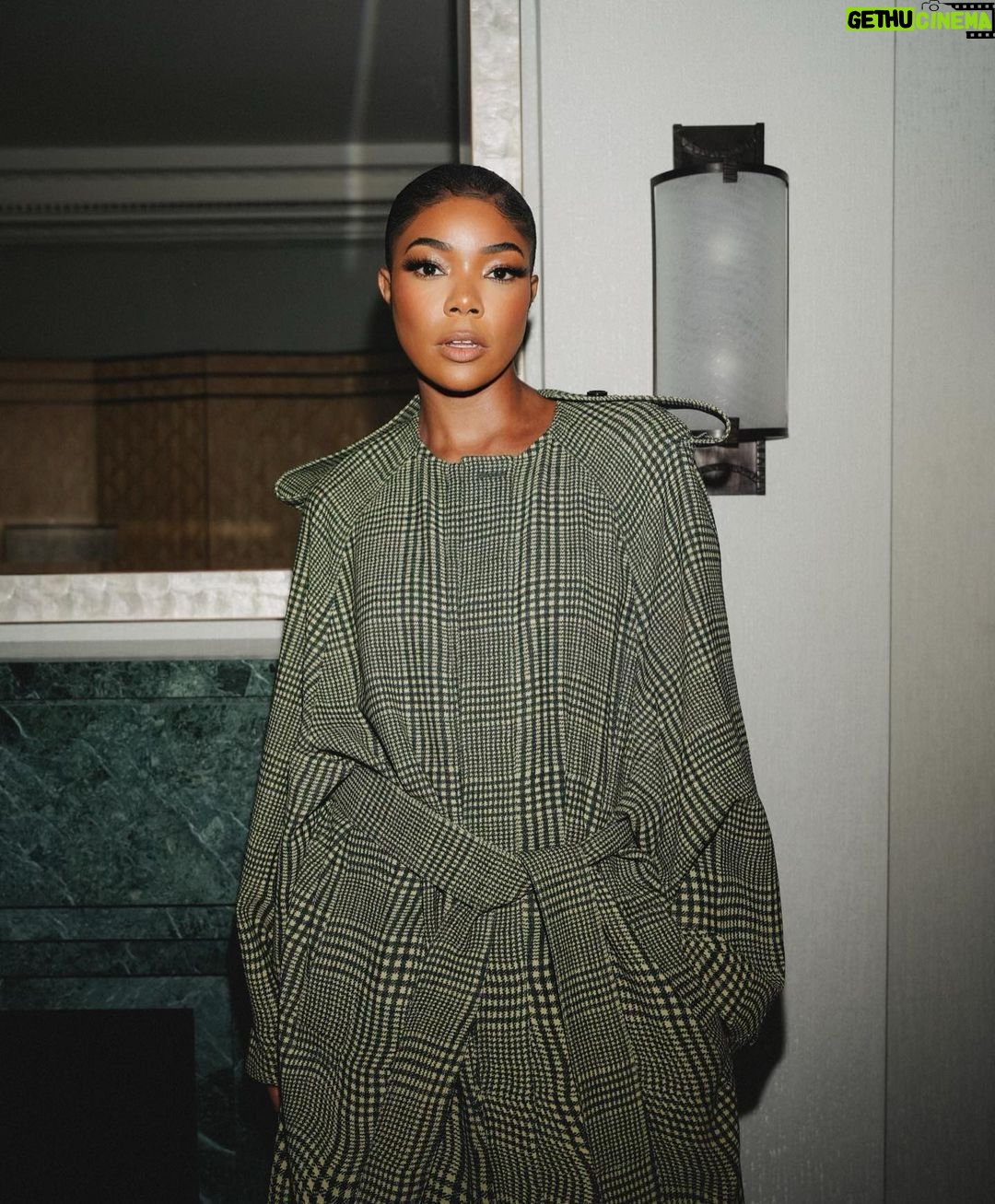 Gabrielle Union Instagram - crossed the pond for burberry • incredible show daniel lee
