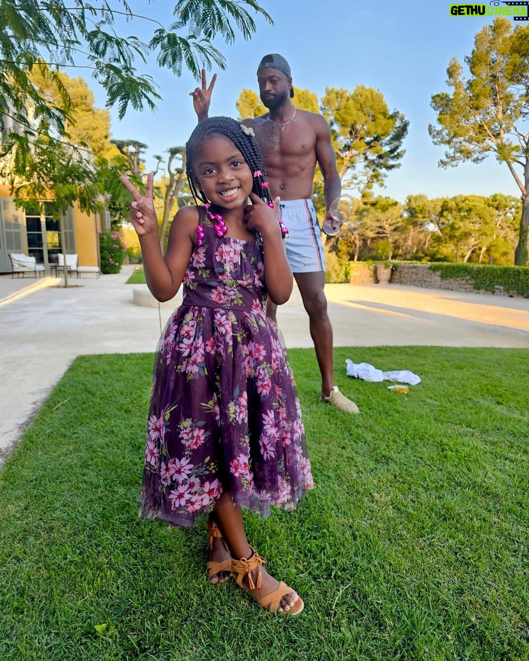 Gabrielle Union Instagram - Feeling at home wherever we are 🏡 #WadeWorldTour2023🇫🇷