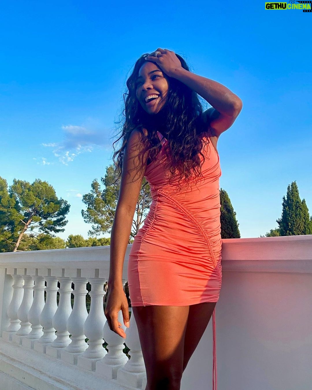Gabrielle Union Instagram - Feeling at home wherever we are 🏡 #WadeWorldTour2023🇫🇷