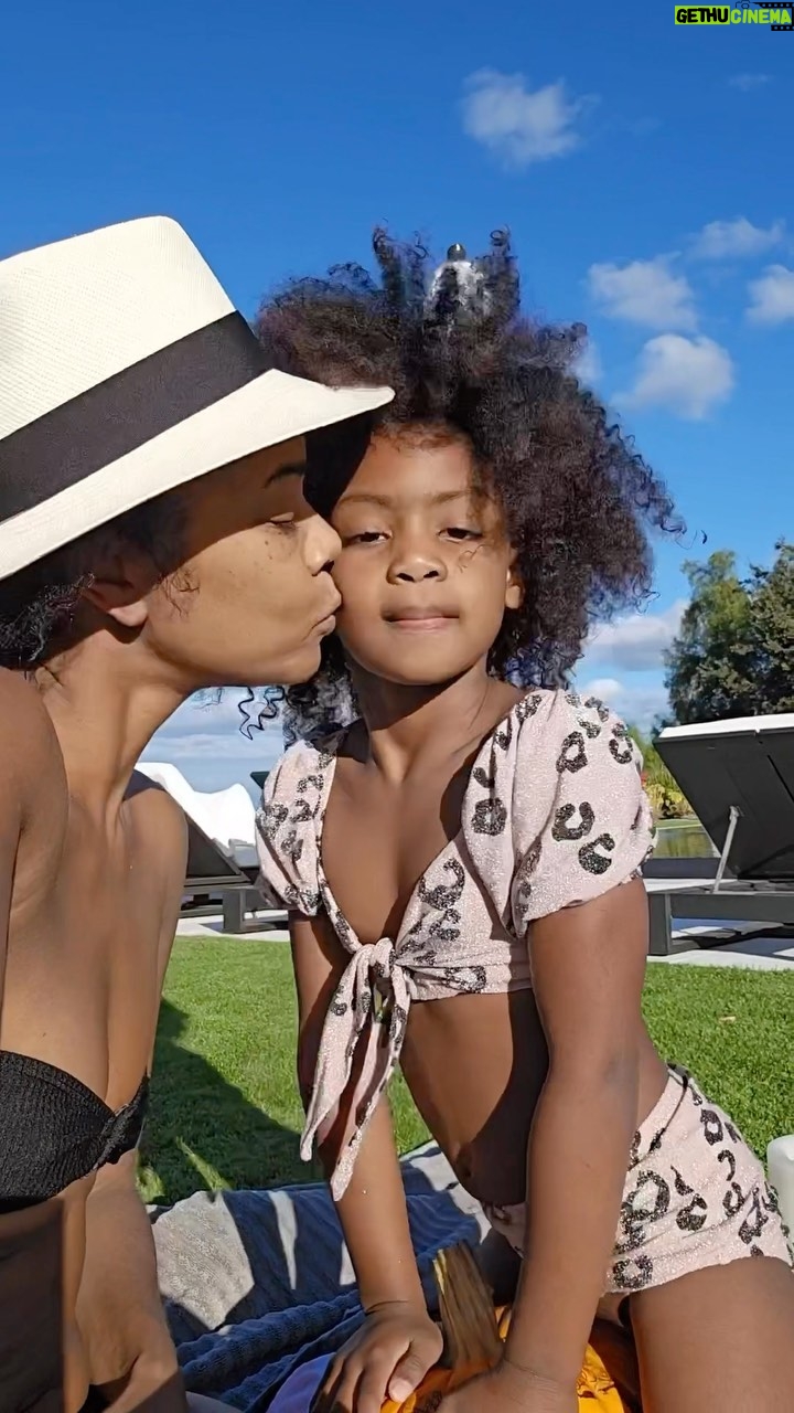 Gabrielle Union - 448.8K Likes - When your Mom is 100 yrs old 😜
Psssst… curls brought to you by @theproudlyco 🥰