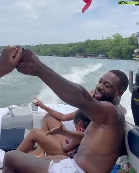 Gabrielle Union Instagram - Waded for moments like this 🖤 #HOFSummer #LakeLife #maythe4thbewithyou #TeamBosh THANK YOU @chrisbosh @mrsadriennebosh 🖤