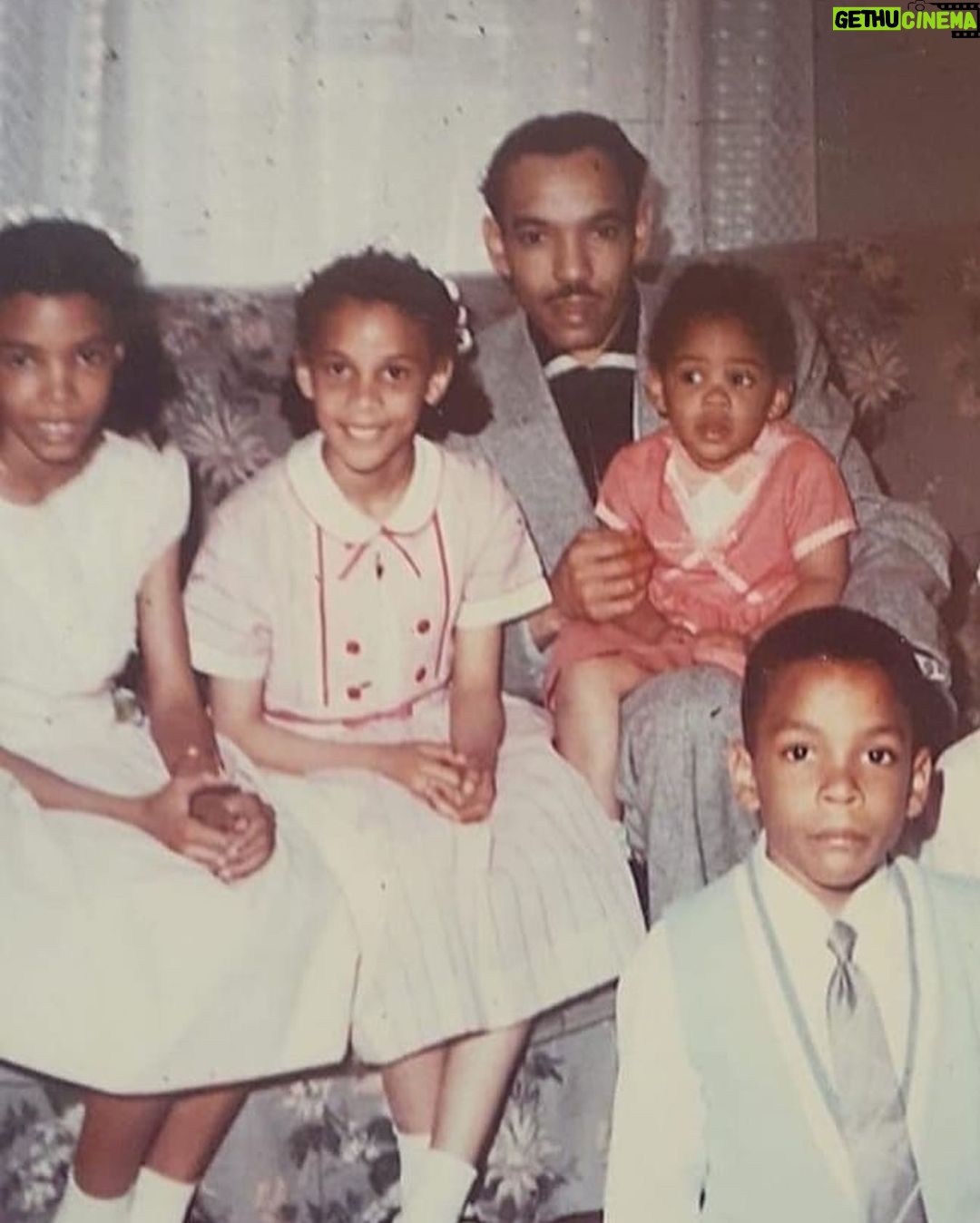 Gabrielle Union Instagram - Growing up with an involved, present father and marrying a man like you (@dwyanewade) who embodies the same characteristics is nothing short of a blessing. You lead with love and respect, which I could never take for granted. I am beyond grateful to be surrounded by fathers I have the opportunity to love and cherish today and each day to follow. Wishing a special Happy Father’s Day to @dwyanewade, Sylvester Union Jr. (my dad), @papadwade, John Booker Glass Sr. (my late maternal grandfather), and Sylvester Union Sr. (my late paternal grandfather).